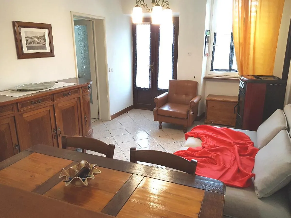 Apartment Ferienwohnung Il Cortiletto Gargnano Italien