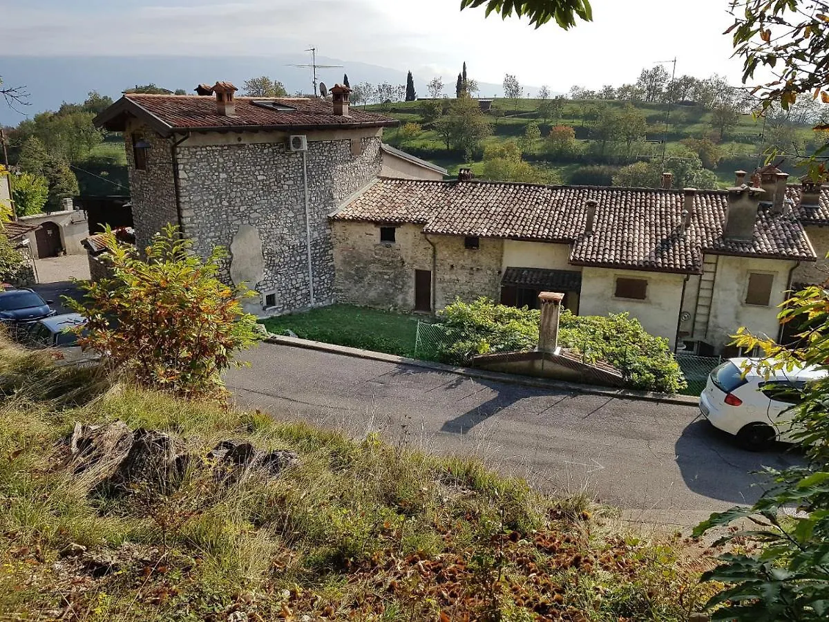 Apartment Ferienwohnung Il Cortiletto Gargnano