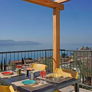 Hotel apartamentowy Dany Con Cucina Vista Piscina E Parcheggio, Gargnano